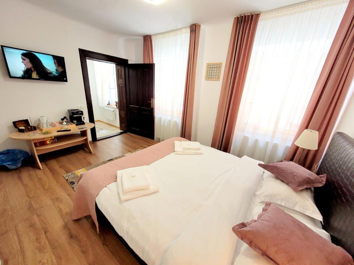 Casa Roth Apartment บราชอฟ ภายนอก รูปภาพ